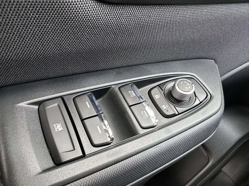 Certified 2025 Subaru Forester Premium AWD/4WD image 32