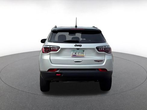Used 2025 Jeep Compass Trailhawk image 12