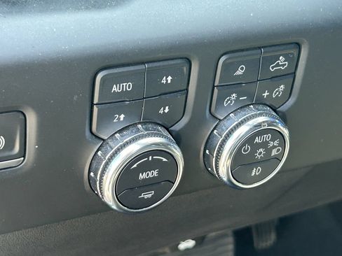Used 2023 GMC Sierra 1500 Denali AWD/4WD image 9