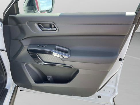 New 2026 Nissan Pathfinder SV FWD image 18