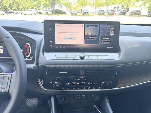 Used 2026 Nissan Rogue Platinum w/ Platinum Premium Package AWD/4WD image 17