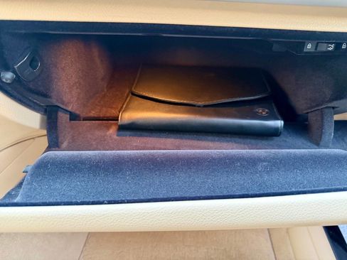 Used 2016 BMW 320i Sedan image 19