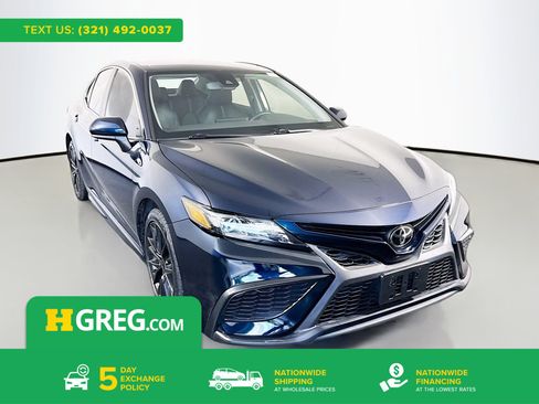 Used 2021 Toyota Camry SE FWD image 1
