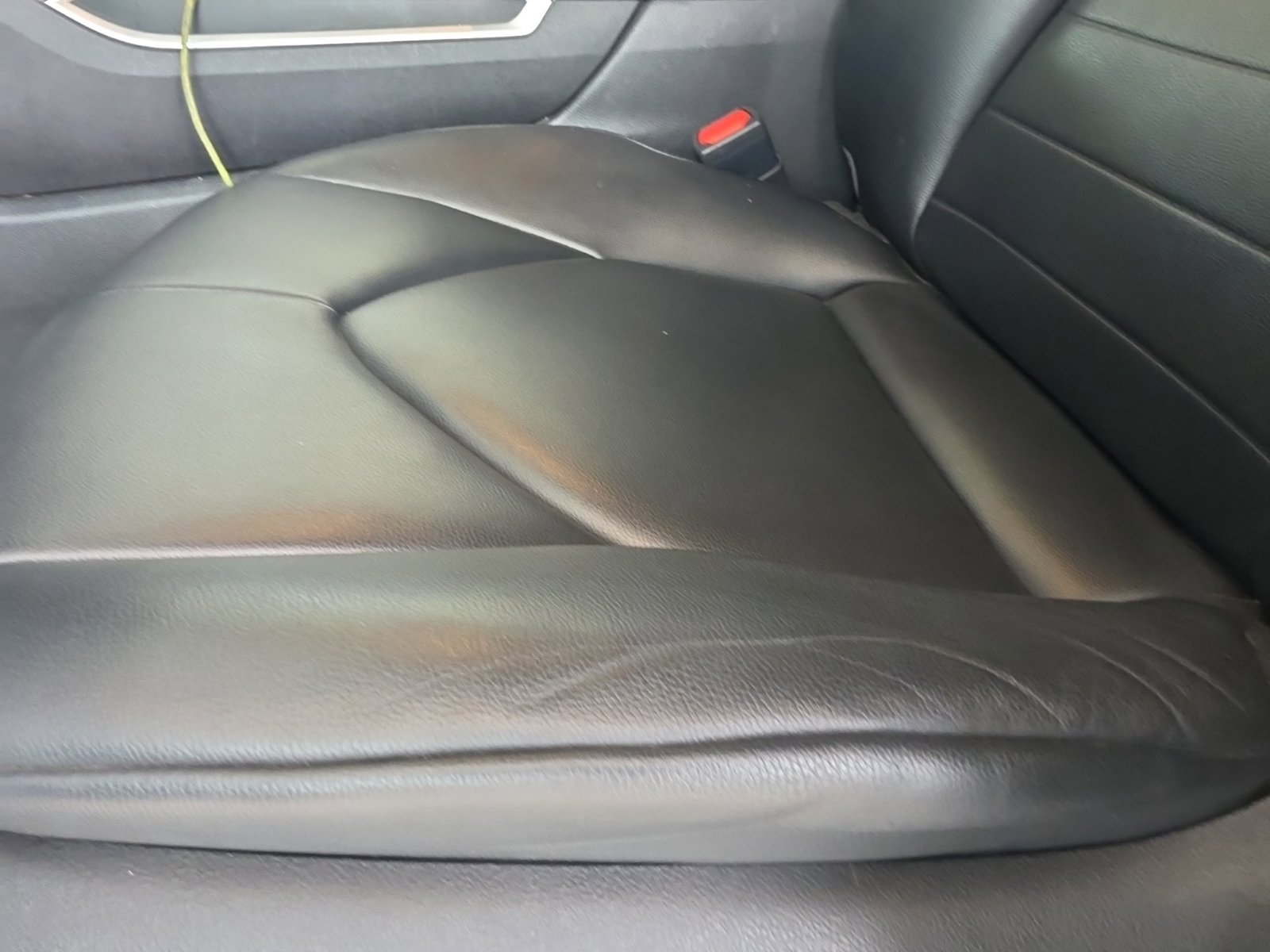 Used 2021 Toyota Highlander XLE AWD/4WD image 7
