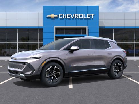 New 2025 Chevrolet Equinox EV LT image 2