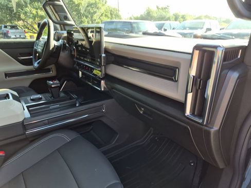 New 2026 GMC Hummer EV SUV AWD/4WD image 37