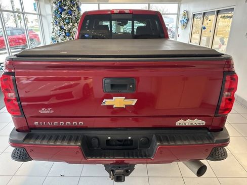 Used 2018 Chevrolet Silverado 2500 High Country image 5