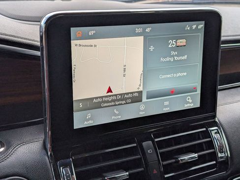 Used 2021 Lincoln Navigator L Reserve w/ Luxury Package image 15