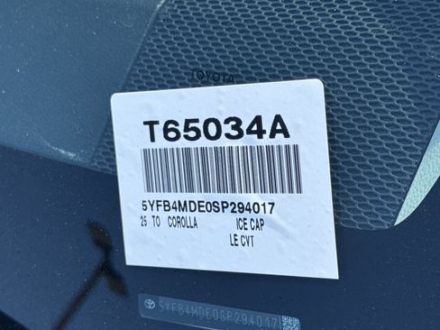 Used 2025 Toyota Corolla LE FWD image 34