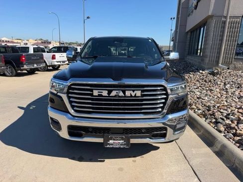 Used 2025 RAM 1500 Laramie AWD/4WD image 2