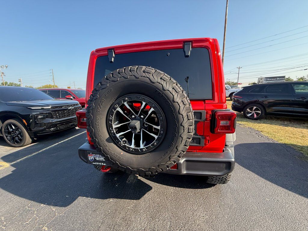 Used 2025 Jeep Wrangler Unlimited Rubicon w/ XTREMEE 35" Tire Package AWD/4WD image 4