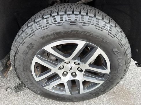 Used 2020 Chevrolet Silverado 1500 LT Trail Boss AWD/4WD image 12