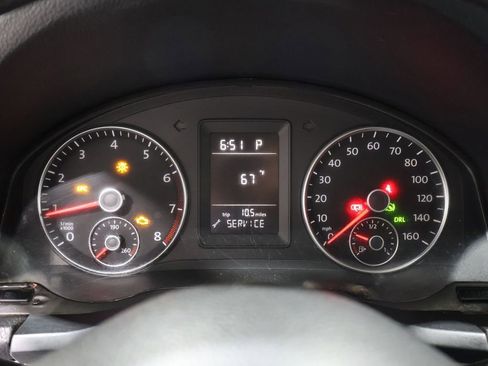 Used 2010 Volkswagen Jetta S image 32