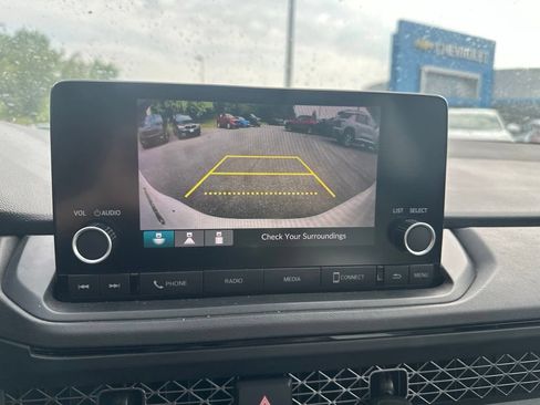Used 2023 Honda Accord EX image 18