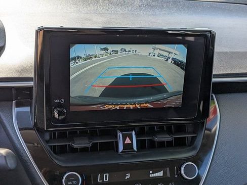Used 2024 Toyota Corolla LE FWD image 21