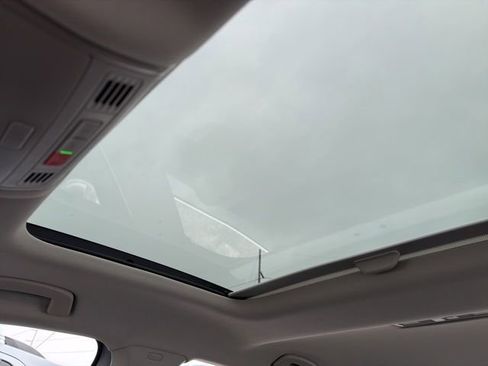 Used 2023 Volkswagen Jetta SE image 18