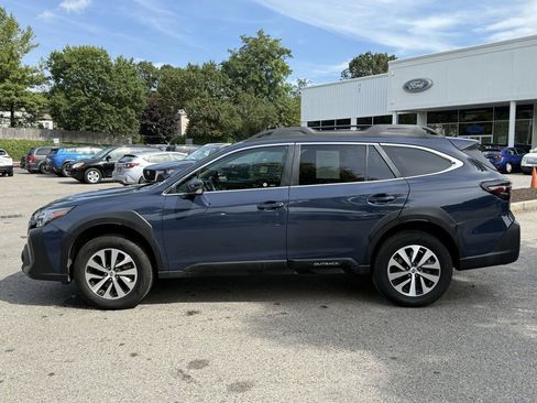 Certified 2023 Subaru Outback Premium image 8