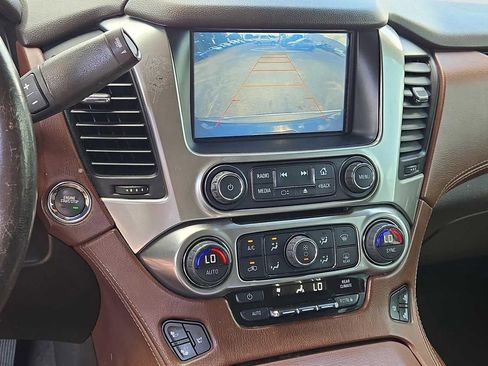 Used 2016 Chevrolet Suburban LTZ RWD image 26