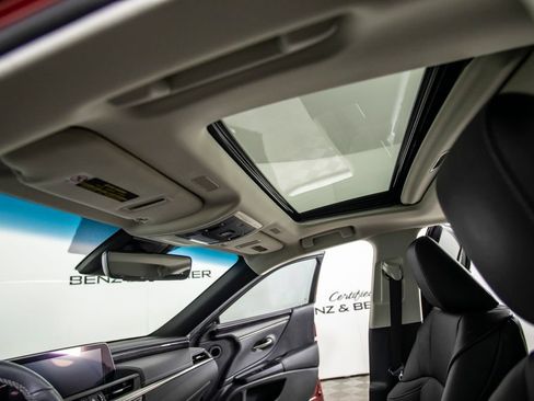 Used 2021 Lexus ES 300h w/ Premium Package FWD image 22