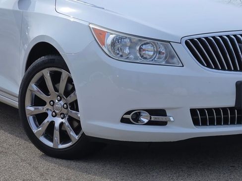 Used 2013 Buick LaCrosse Base image 3