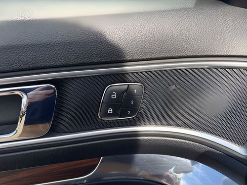 Used 2017 Ford Explorer Limited FWD image 11