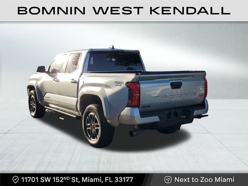 Used 2024 Toyota Tacoma Limited image 5