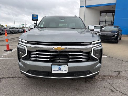 New 2025 Chevrolet Suburban Premier AWD/4WD image 8