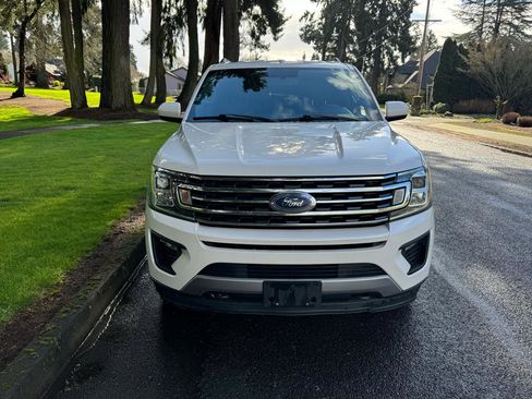 Used 2018 Ford Expedition Max XLT image 8