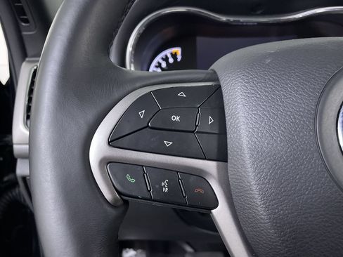Used 2019 Jeep Grand Cherokee Altitude AWD/4WD image 26