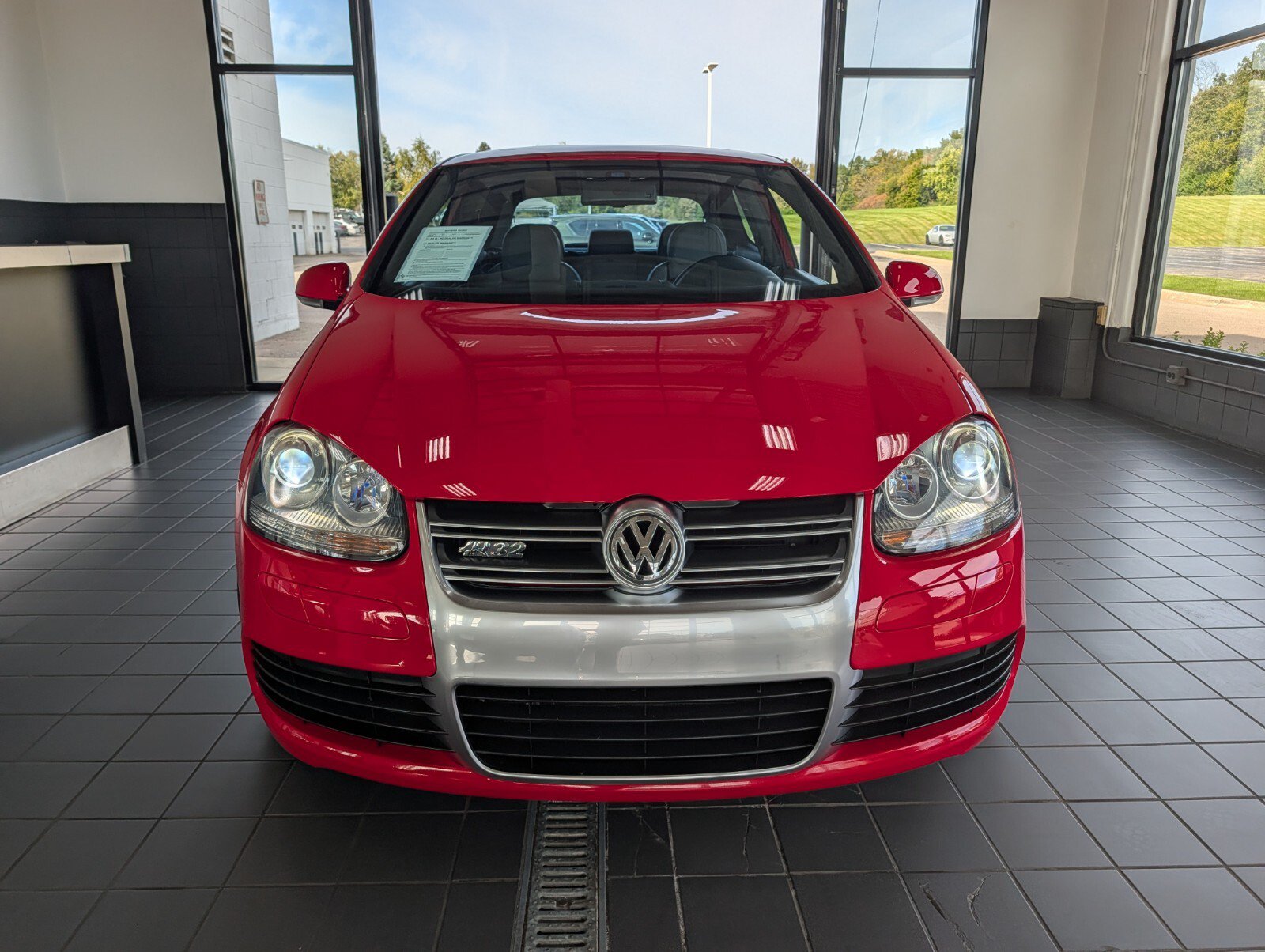 Used 2008 Volkswagen R32 AWD/4WD image 8