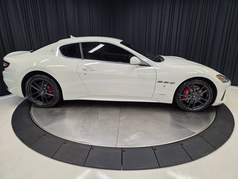 Used 2018 Maserati GranTurismo Sport image 12