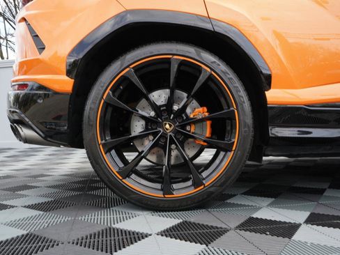 Used 2022 Lamborghini Urus AWD/4WD image 80