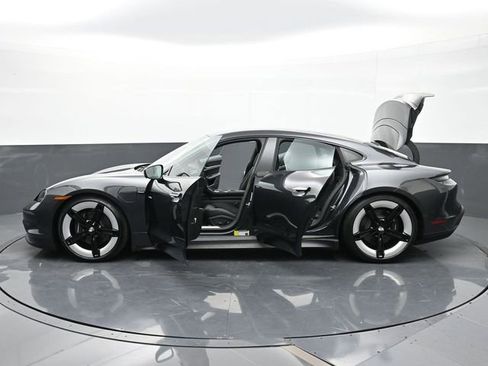 Certified 2025 Porsche Taycan image 33