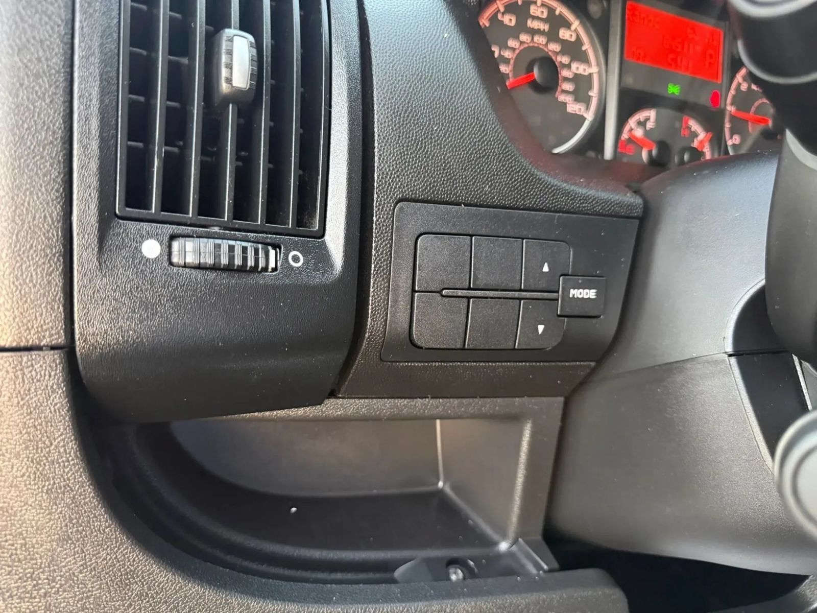 Used 2021 RAM ProMaster 2500 w/ Interior LED Lighting Group FWD image 31