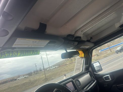 Used 2021 Jeep Wrangler Sport S image 13