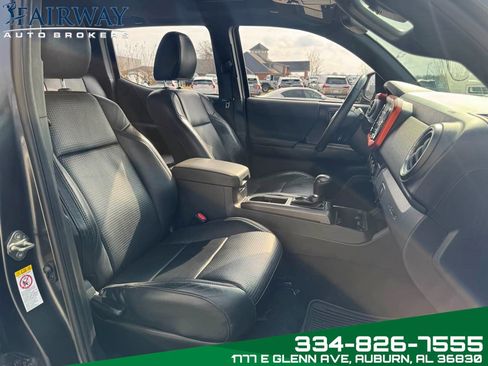 Used 2020 Toyota Tacoma TRD Sport w/ TRD Premium Sport Package image 12