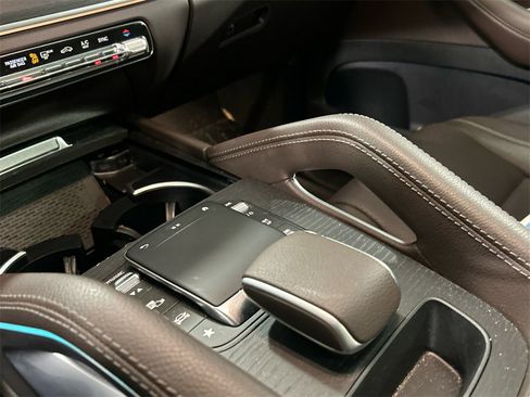 Used 2023 Mercedes-Benz GLE 350 4MATIC image 18