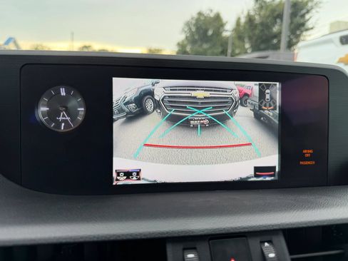 Used 2019 Lexus ES 350 w/ Premium Package FWD image 26