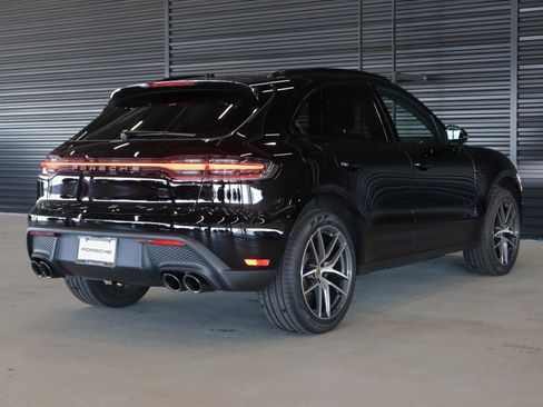 Certified 2026 Porsche Macan AWD/4WD image 10