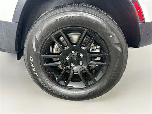 New 2026 Land Rover Defender 110 S image 28