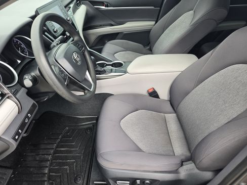 Used 2023 Toyota Camry LE image 9