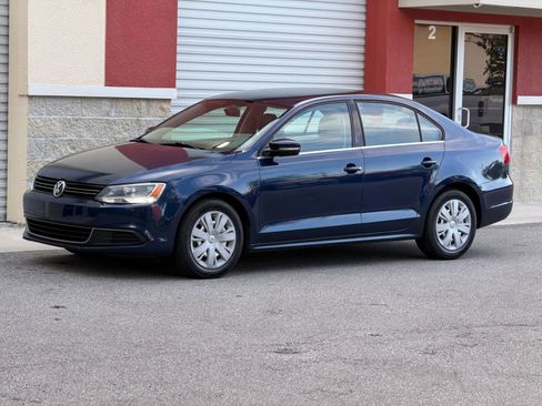 Used 2013 Volkswagen Jetta SE FWD image 9