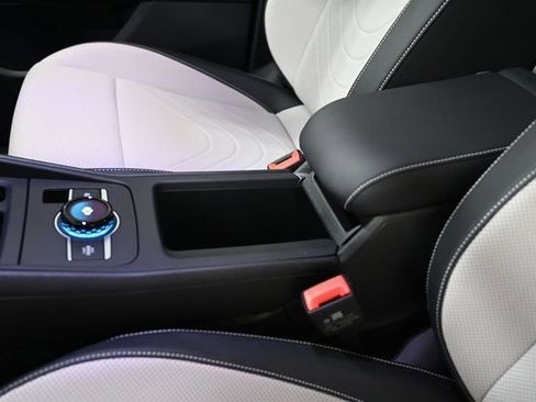 New 2026 Volkswagen Tiguan SE image 23