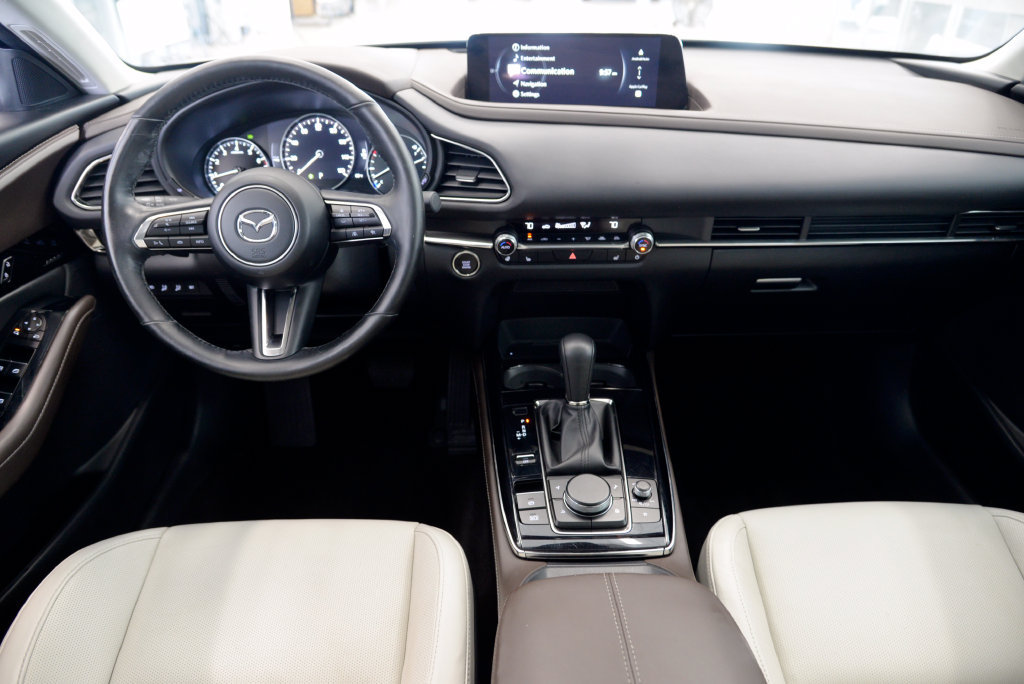 Certified 2024 MAZDA CX-30 2.5 Turbo w/ Premium Plus Pkg AWD/4WD image 17