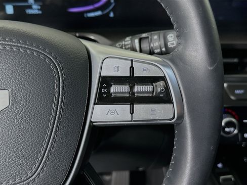 Used 2025 Kia Telluride S FWD image 17