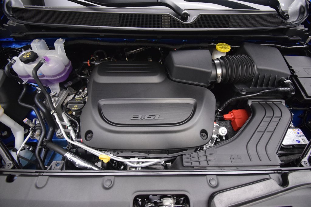 New 2027 Chrysler Pacifica Select AWD/4WD image 16