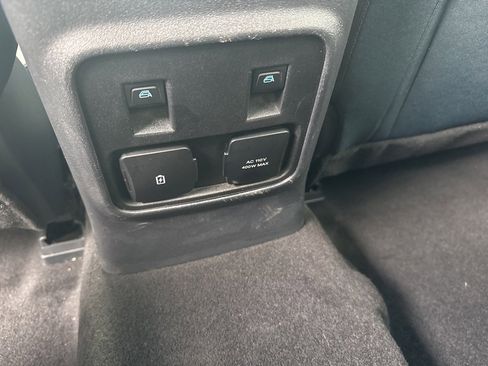 Used 2022 Ford Bronco Outer Banks w/ Sasquatch Package image 9