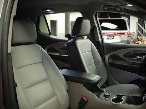Used 2020 GMC Terrain SLT w/ Preferred Package FWD image 15