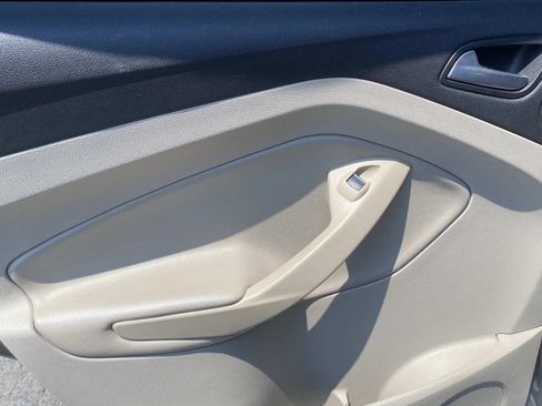 Used 2014 Ford Escape Titanium FWD image 11