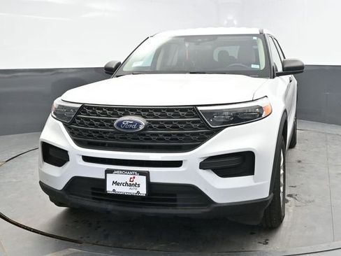 Used 2021 Ford Explorer 4WD image 2